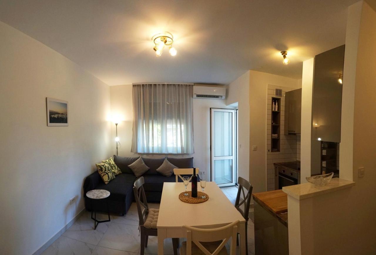 Deluxe Apartment Joia With Balcony On The Beach Bacvice, Free Parking, Old Town, Near Ferry Port Сплит Екстериор снимка